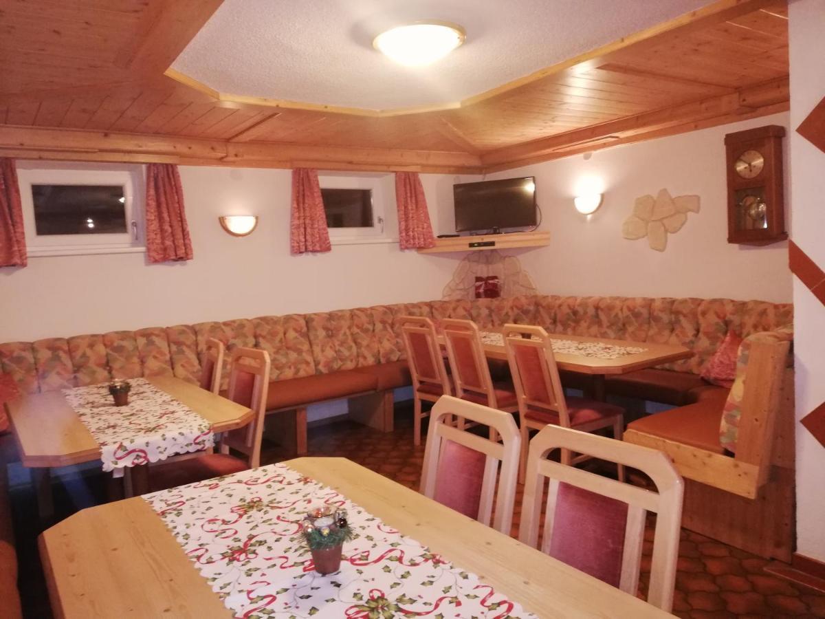 Pension Schoepf Arzl im Pitztal Bagian luar foto
